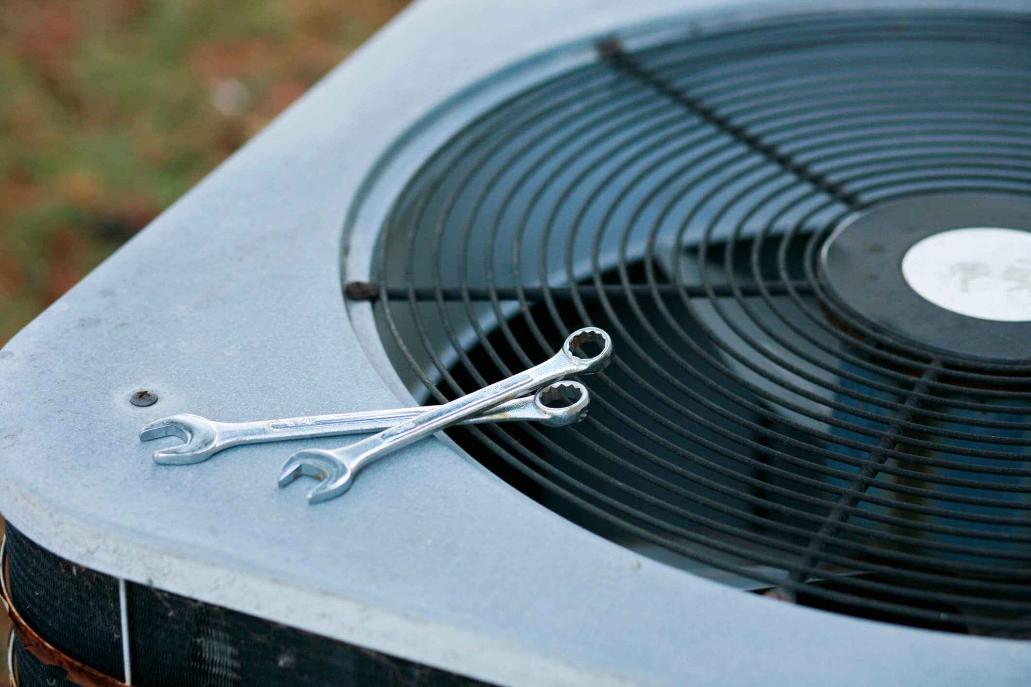 Understand When to Schedule HVAC Repairs for Top Performance